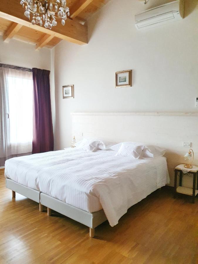 Osteria E Locanda Del Viaggiatore Russi Luaran gambar